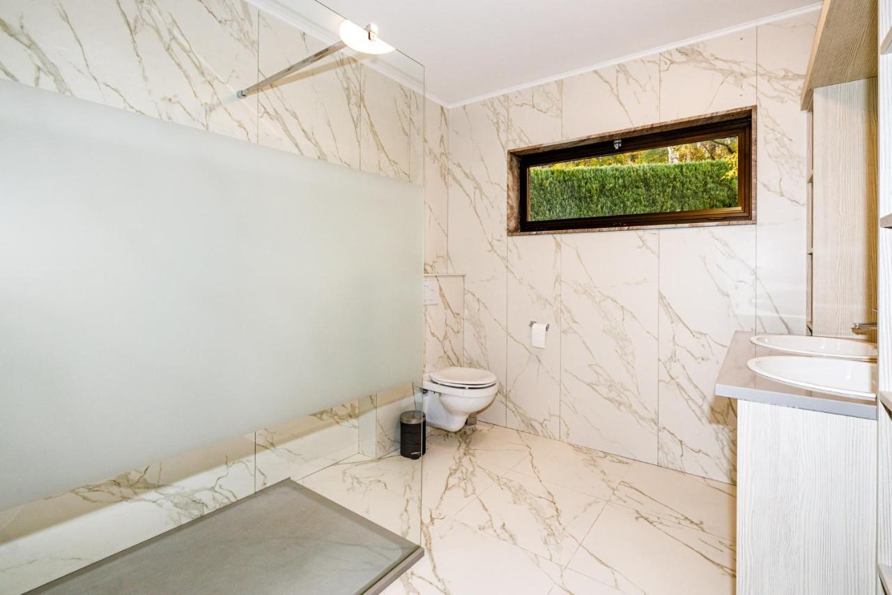 Luxueuse Et Spacieuse Villa Avec Sauna Et Piscine 말메디 외부 사진