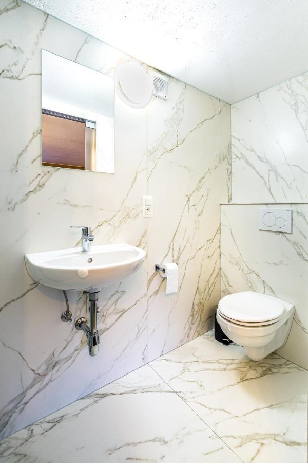 Luxueuse Et Spacieuse Villa Avec Sauna Et Piscine 말메디 외부 사진